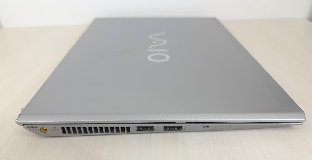 VAIO ノートパソコン i5-6200U 2.30GHz / 13.3インチ