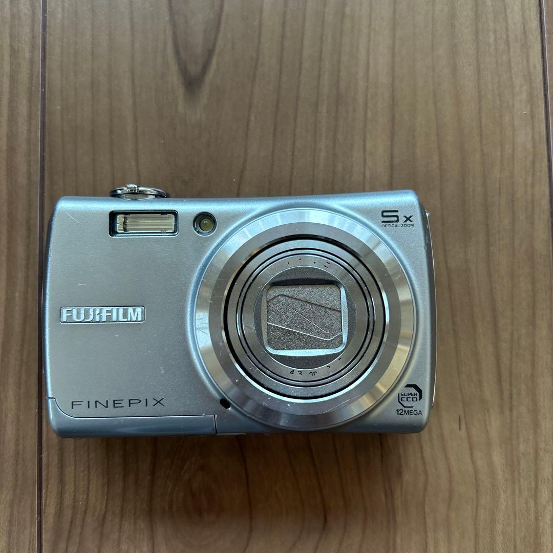 Fujifilm FinePix F100 コンパクトデジタルカメラ Amazon | FUJIFILM デジタルカメラ FinePix(ファインピックス) F100fd