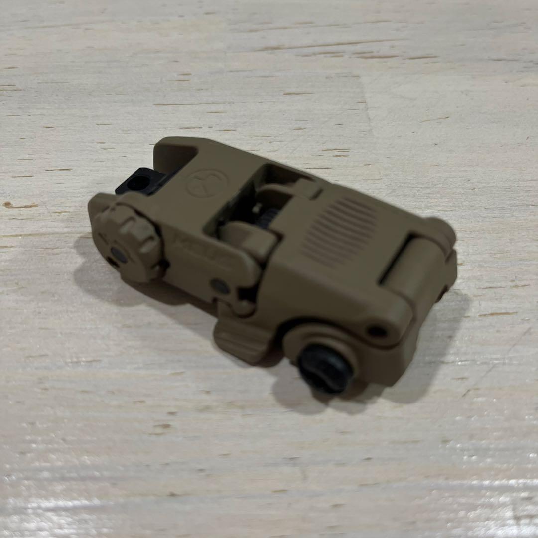 実物　MAGPUL マグプル　サイト　グリップ　FDE M4などに