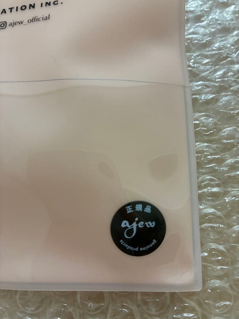 ajew エジュー iPhone14.16e共通対応 ベージュ エナメル素材 - メルカリ