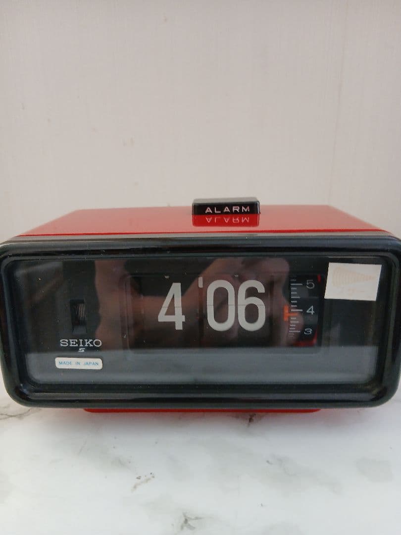 SEIKO パタパタ時計 DP692T 赤と黒 昭和レトロ 50/60Hz - メルカリ