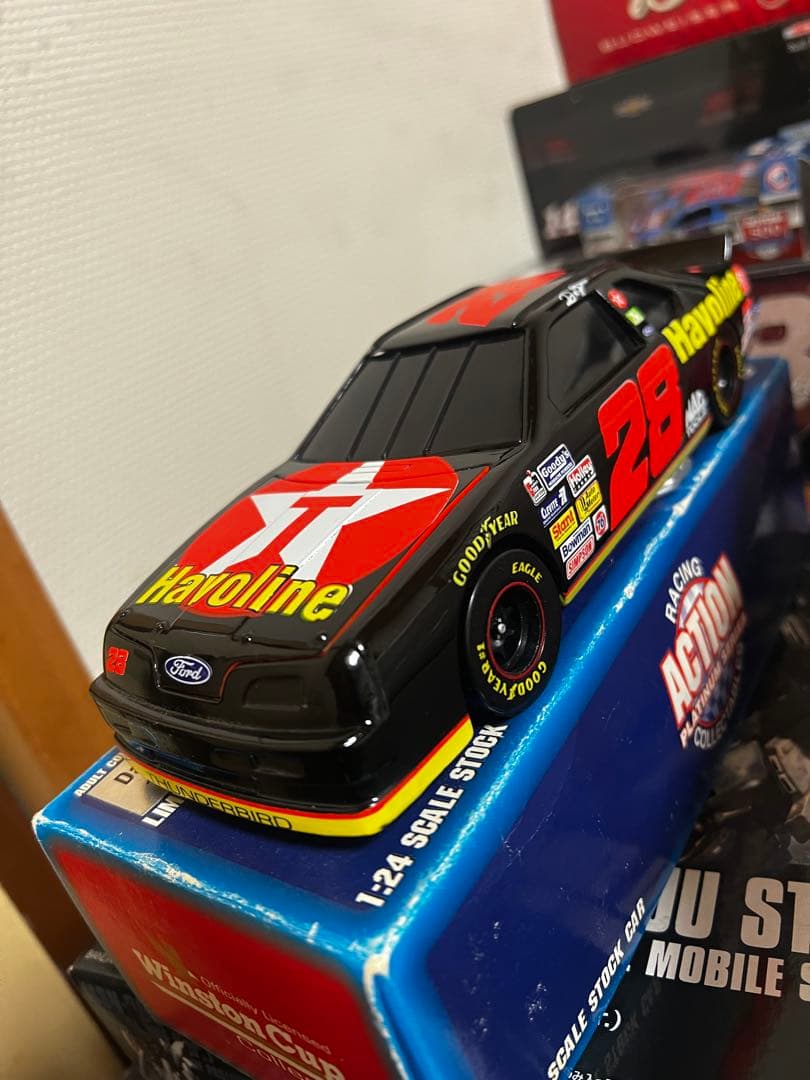 「ACTION PLATINUM SERIES」の1:24スケール 新品 76079 オートアート 1/18 マクラーレン セナ ( メタリック