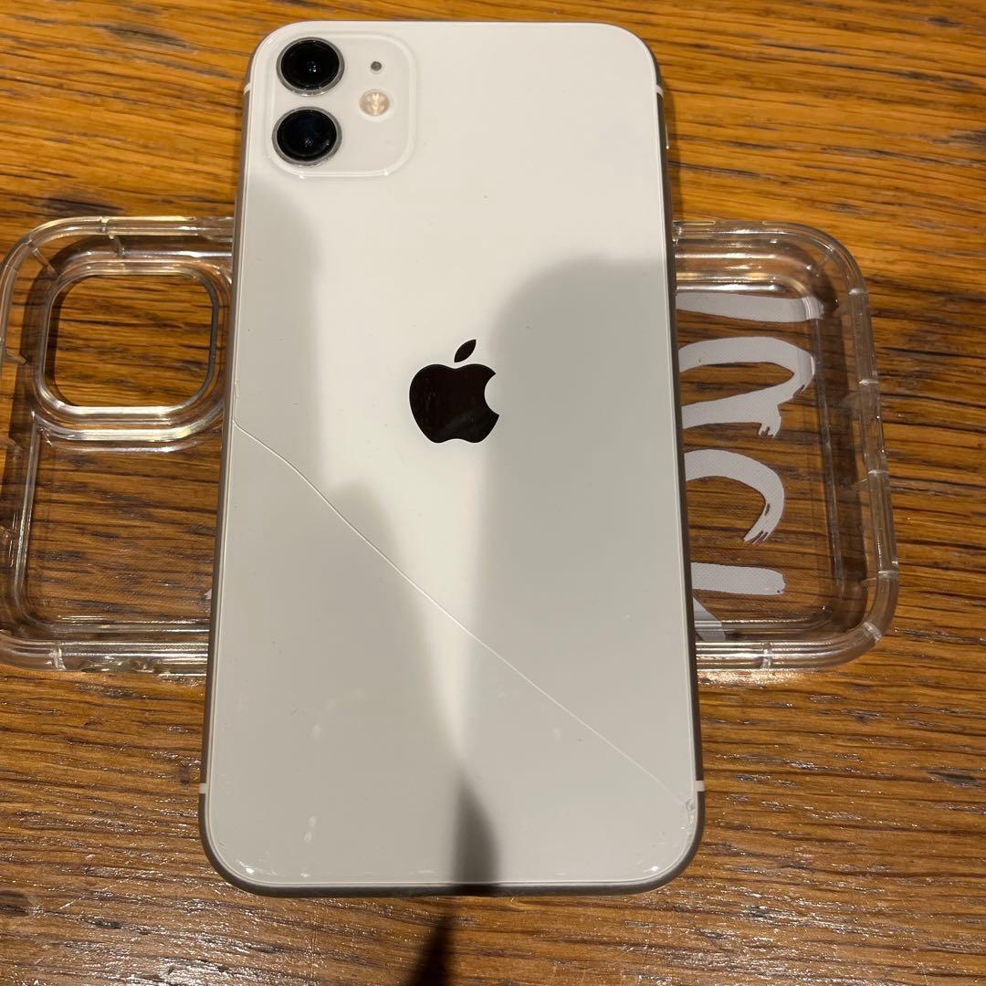 iPhone11 64GB White SIMフリー画面ヒビ液晶割れ