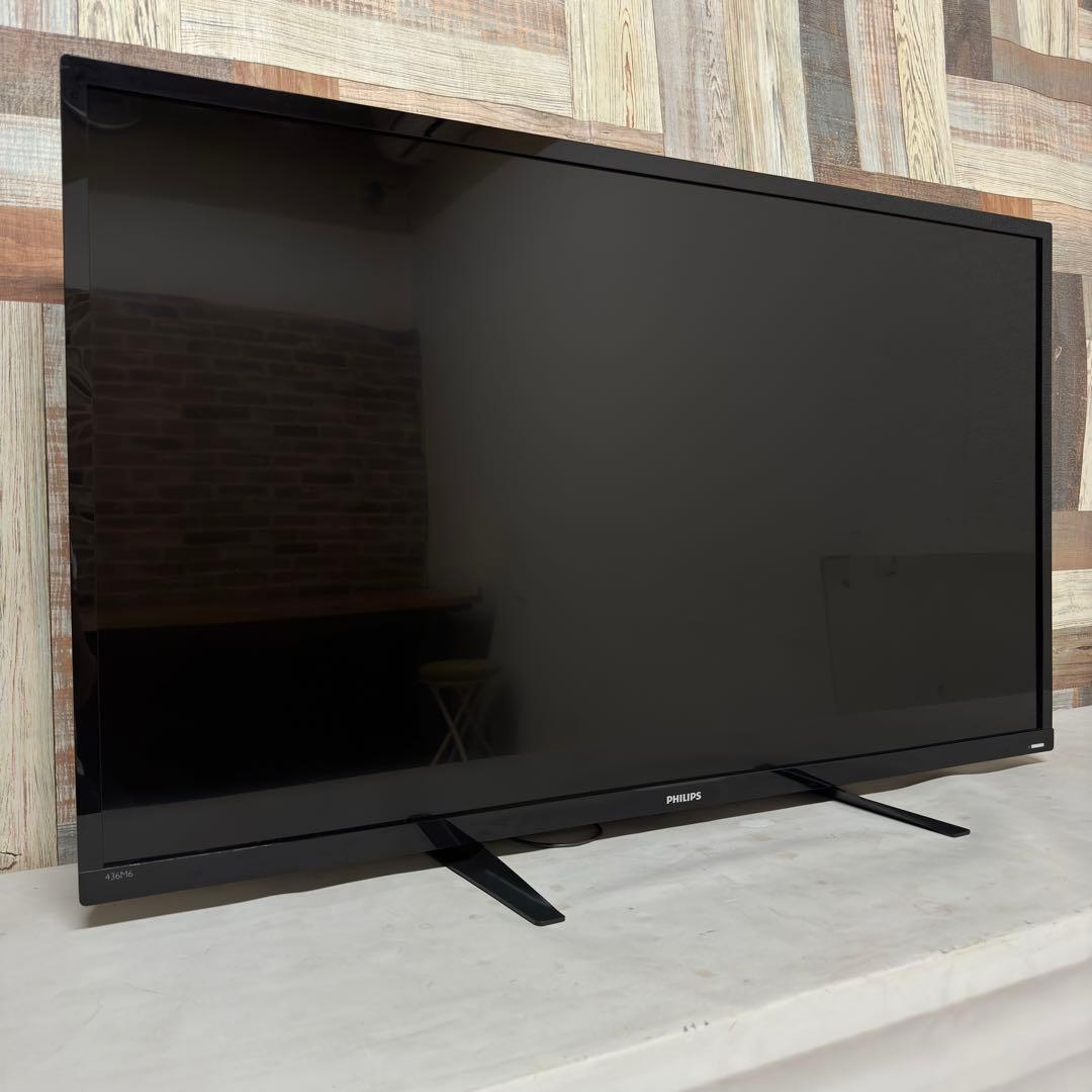 即日受渡❣️全国送料込フィリップス4K 4画面出力43型モニター 臨場