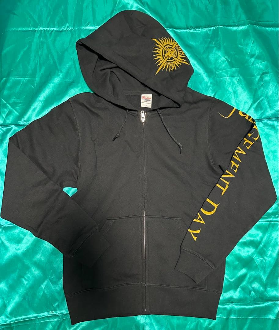 LOVEBITES パーカー　スウェット　メタル　バンド　M