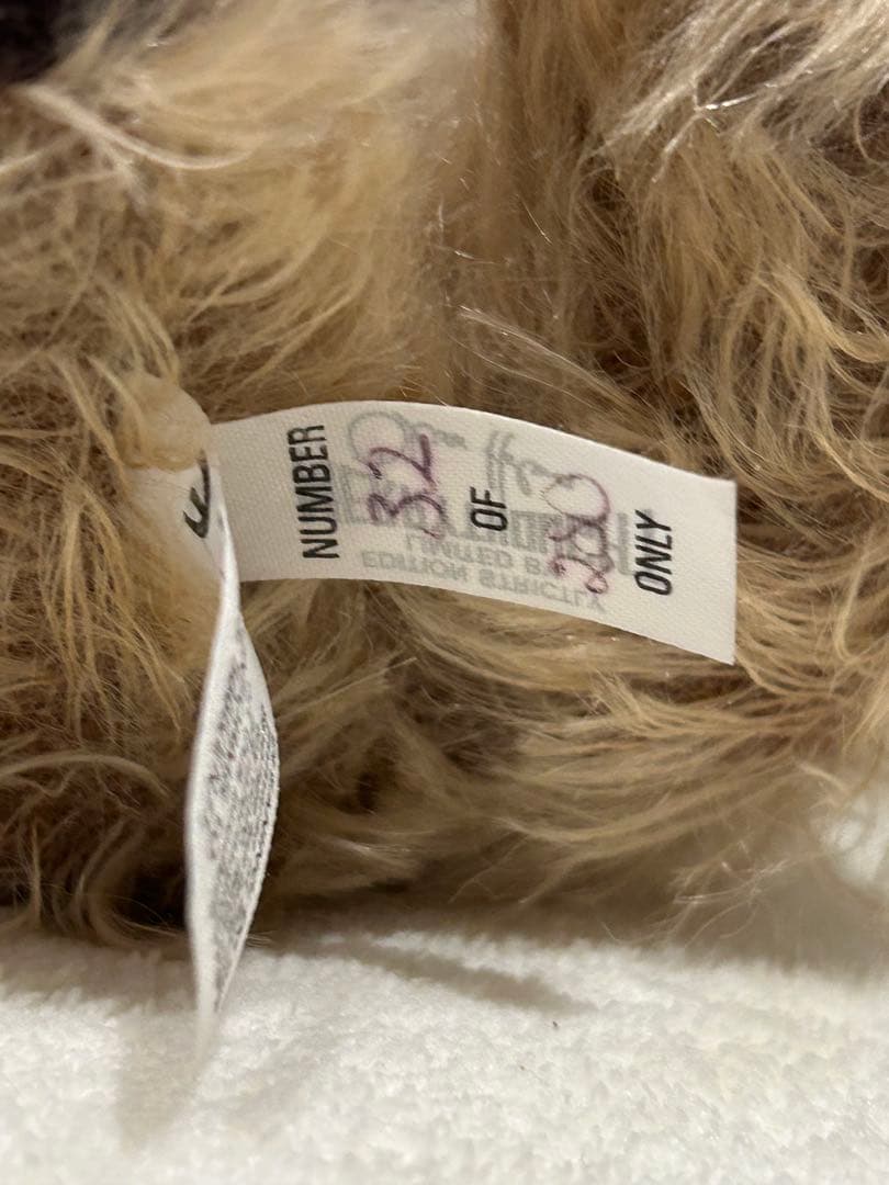 ミレニアム・シルバーアイズ・チーキー メリーソート社のテディベア