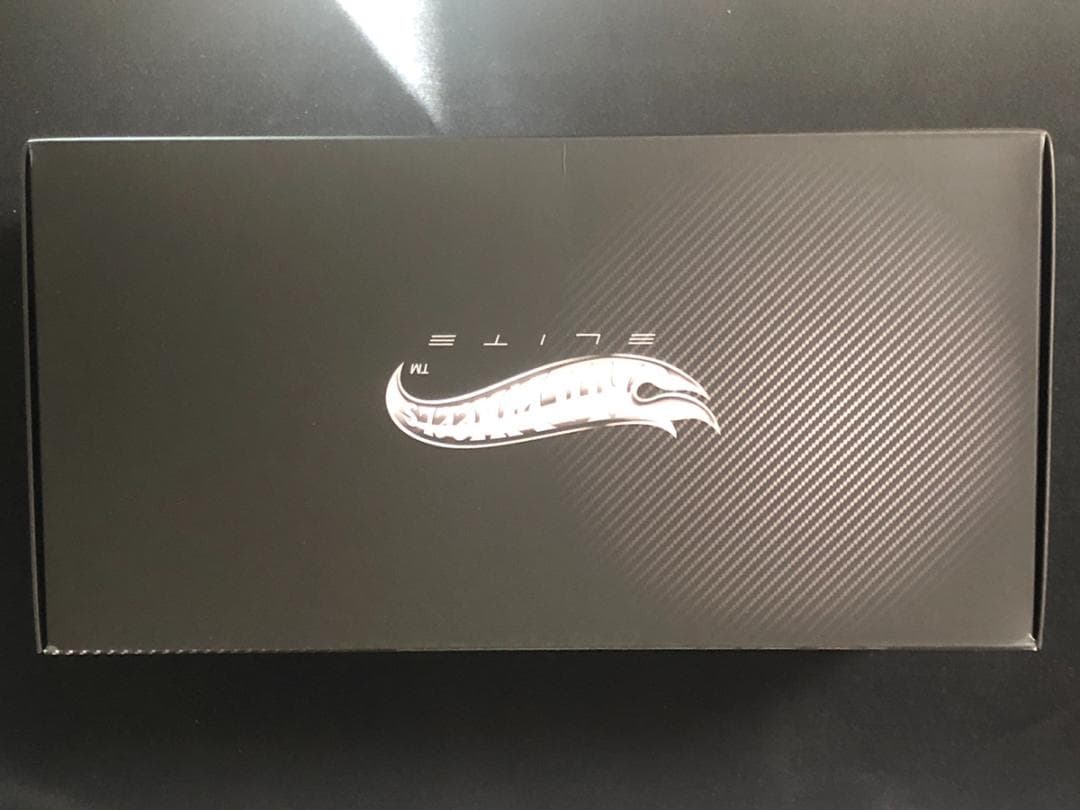 MATTEL 1/18 アストンマーチン DB10 007