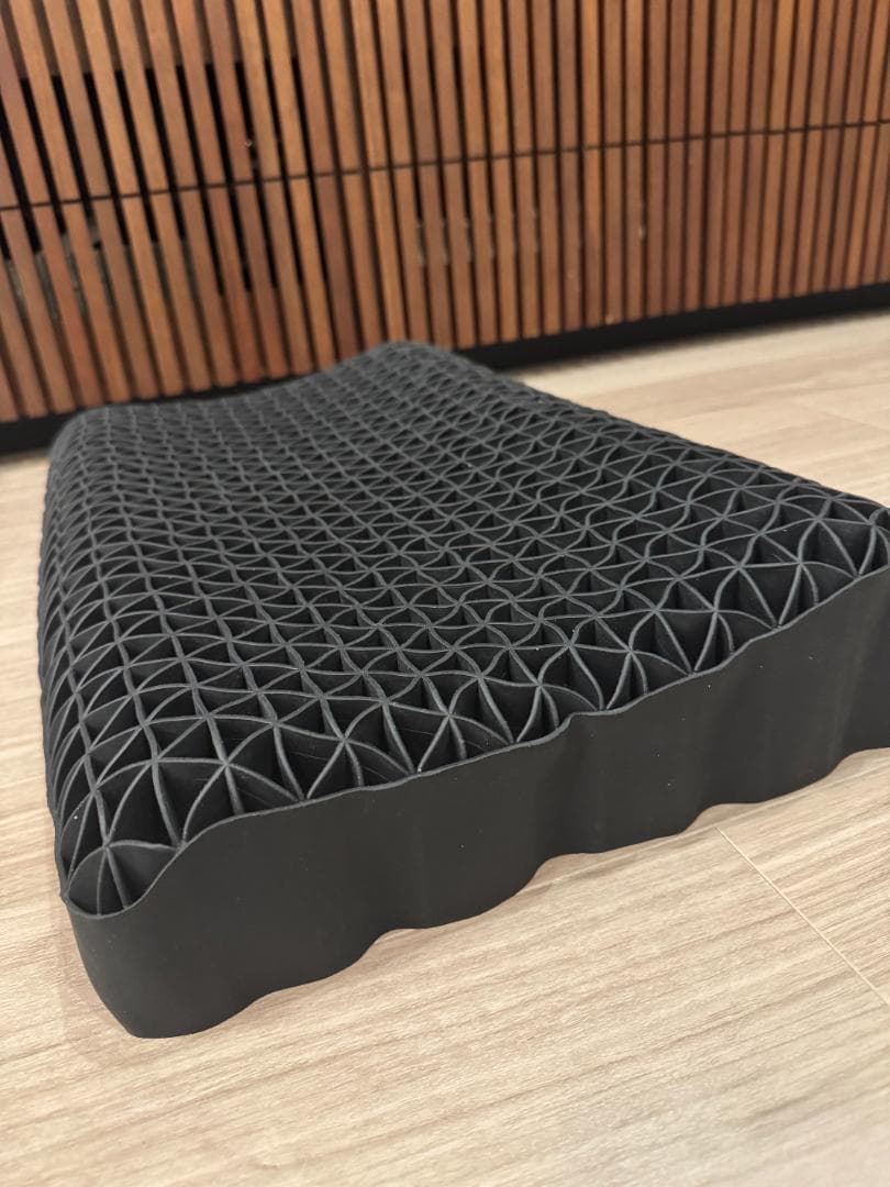 ヒツジのいらない枕 -至極- カバー3種付き（シルク・テンセル・さらさら）