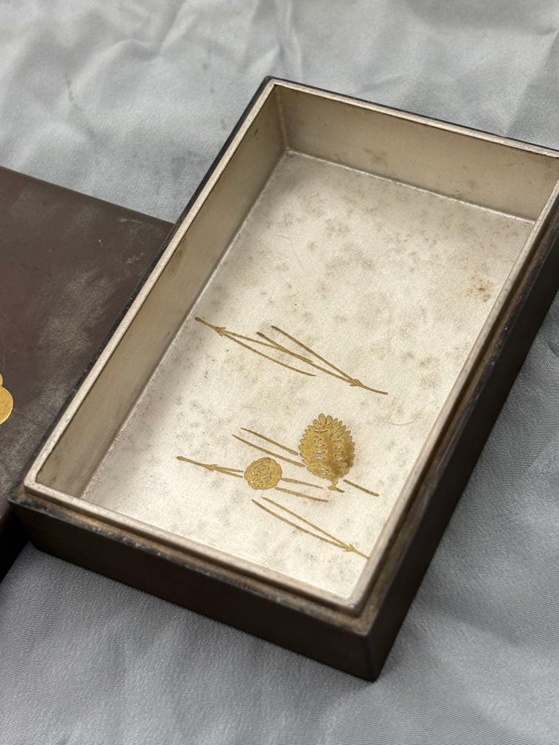 吉祥鶴~金蒔絵小函】神韻縹渺の香合・古美術品・木調