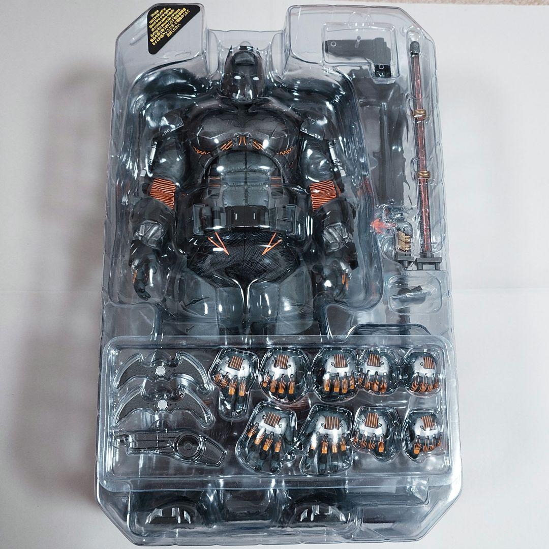 『アーカム・ビギンズ』バットマン（ＸＥスーツ版）［ボーナスアクセサリー付き］