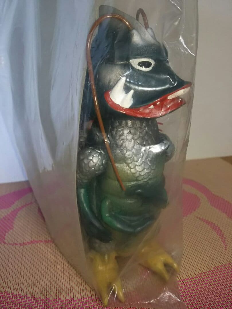 希少品 ディーラー限定 岩谷産業 インタック ゴキブリ怪獣ゴキドン