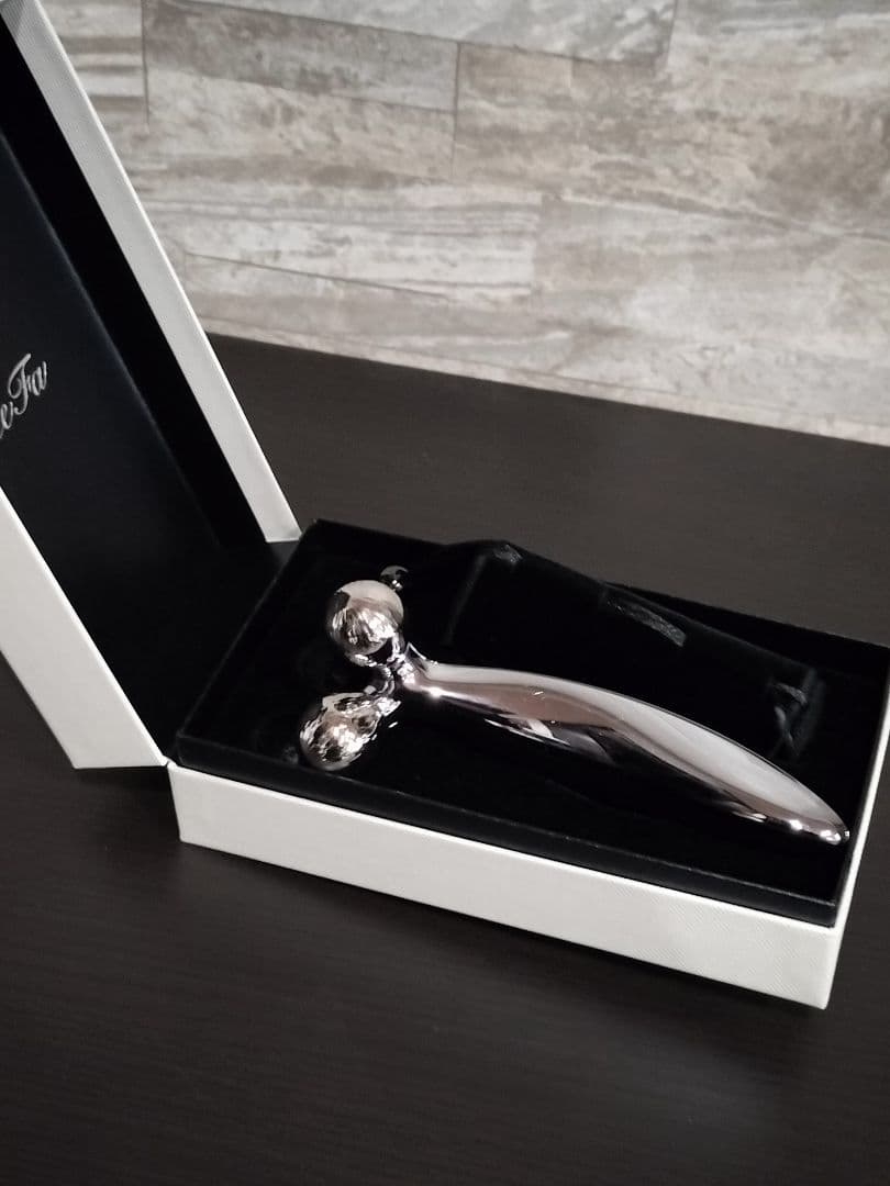 ❤美品 リファ カラットレイ 美顔器ローラー RR-AK00A定価:20900円