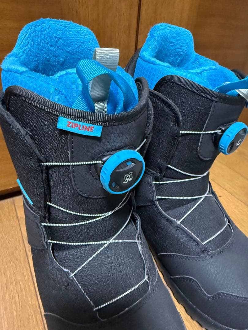 Burton ZIPLINE 子ども用スノーボードブーツ ブラック/ブルー BURTON Zipline スノーボードブーツ ブラック ブルー イエロー 25 0cm