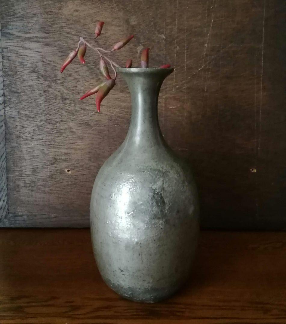 鈍い銀色　荒れた肌　枯れた錫の徳利　花活け　一輪挿し　江戸明治　水漏れあり 354_rich.jpg
