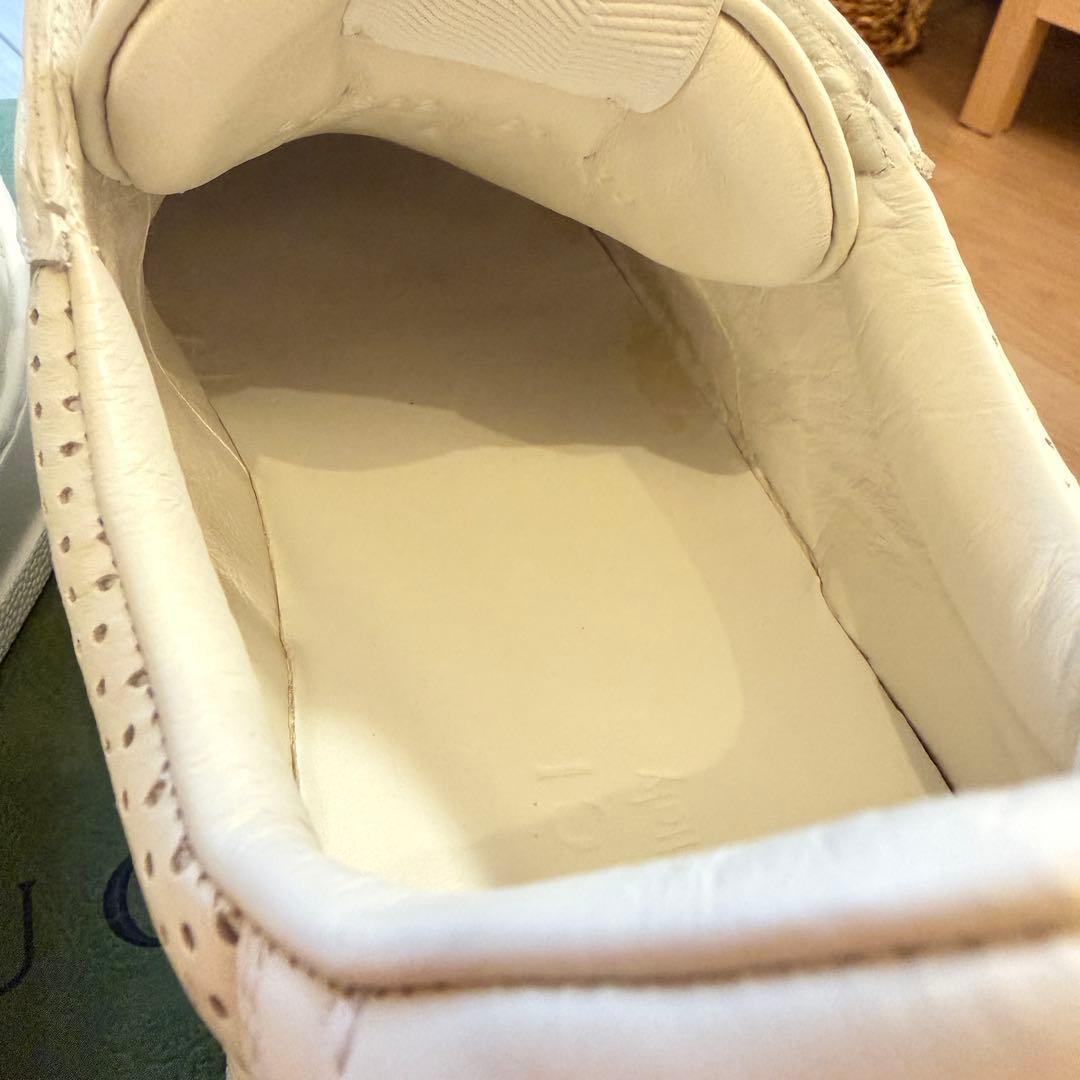 GUCCI GGエンボス メンズ スニーカー ホワイト 8.5（27.5cm）