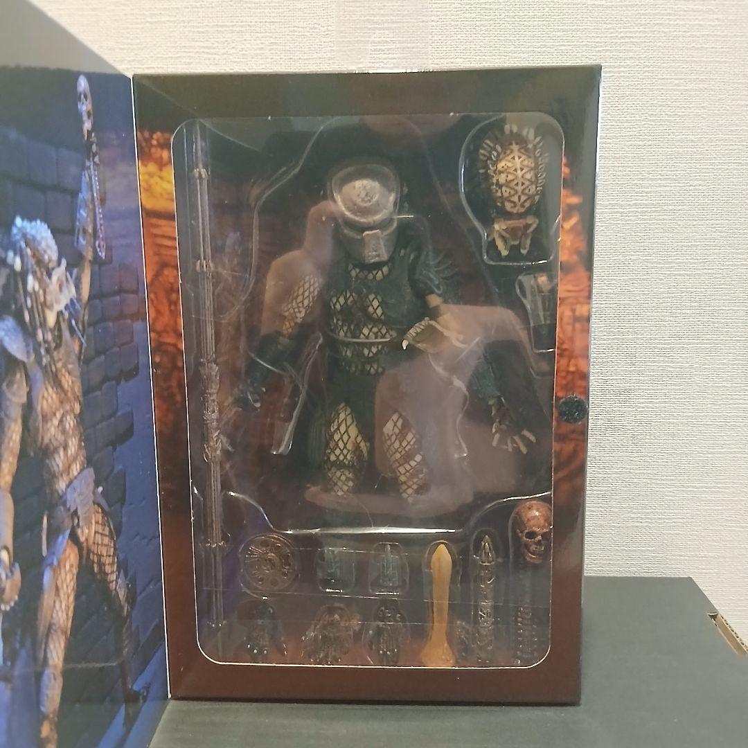 NECAネカ　アルティメットシティハンタープレデター未開封