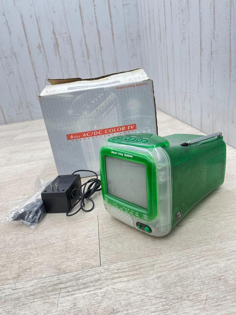 日立 ポータブルカラーTV C6-SK1 グリーン スケルトン 通電確認のみ 日立 ポータブルカラーTV C6-SK1 グリーン スケルトン 通電確認のみ