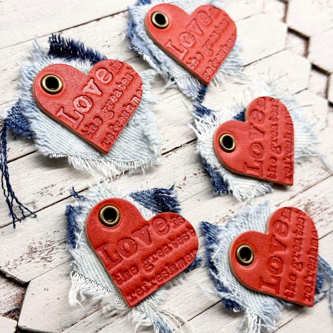835 レザータグ 革タグ ハートチャーム デニムリメイク 赤 5個セット