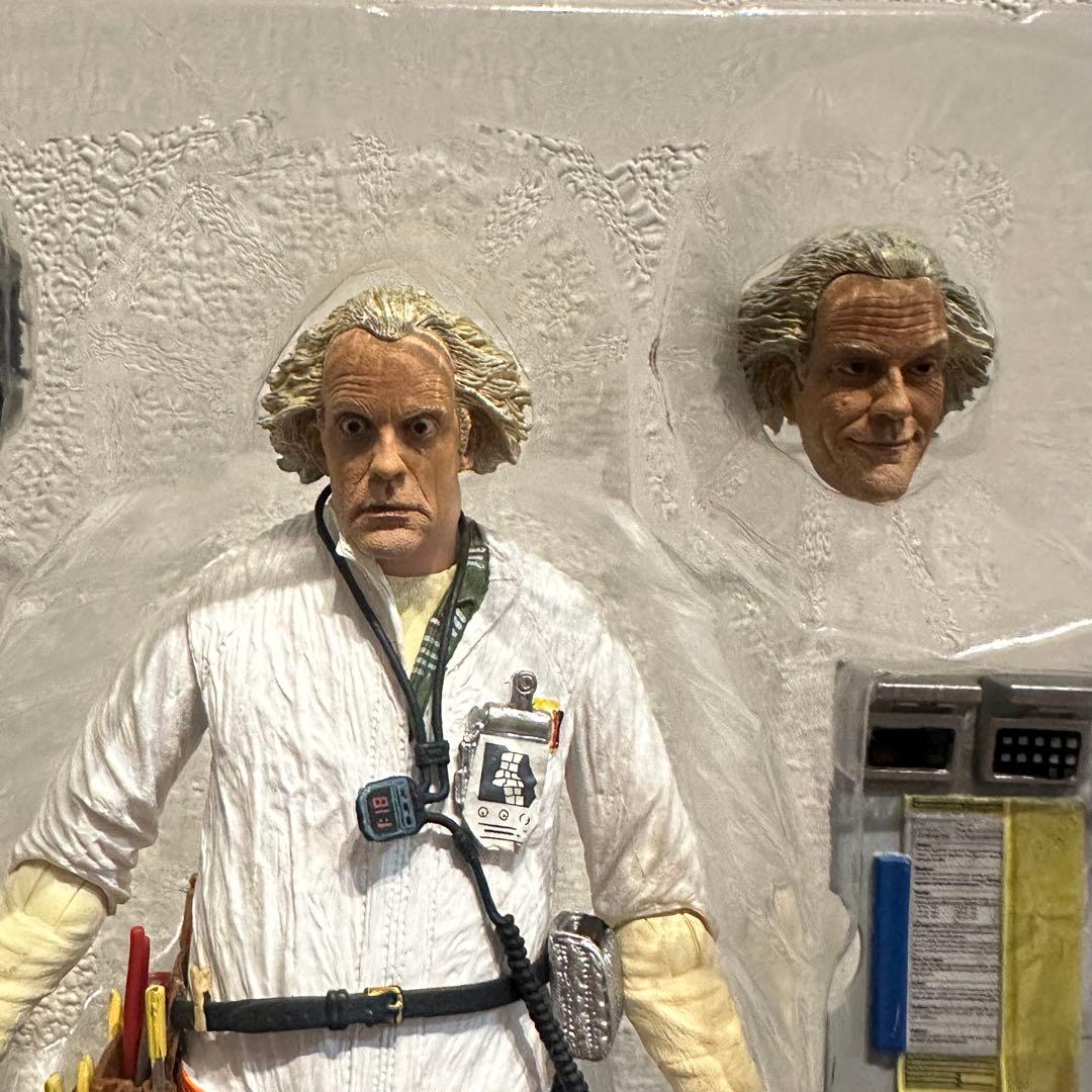 開封済】NECA バック・トゥ・ザ・フューチャー マーティ&ドク セット