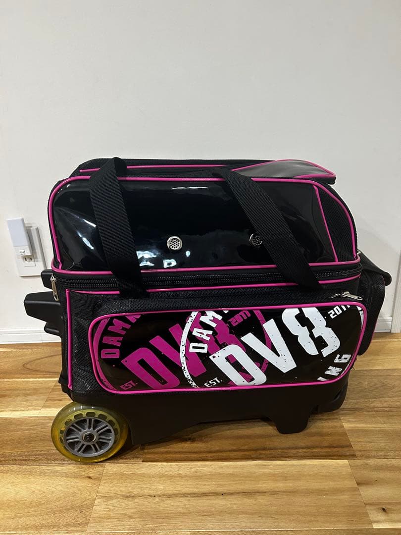 DV8 ボウリング用バッグ ブラック/ピンク ボールベースの代用やレーン移動時の持ち運びに】DV8 バケツバッグ
