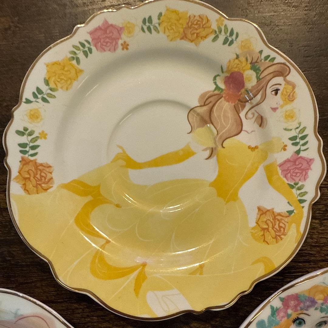 ディズニーティーカップセット（3個）　ベル　ラプンツェル　アリエル