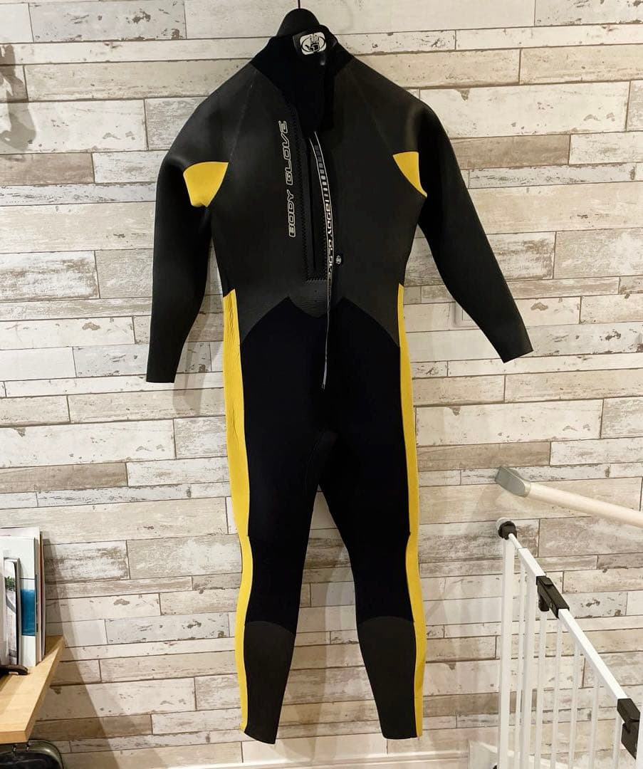 美品】BODY GLOVE メンズ ショップ 165cm 62kg セミドライ 5/3