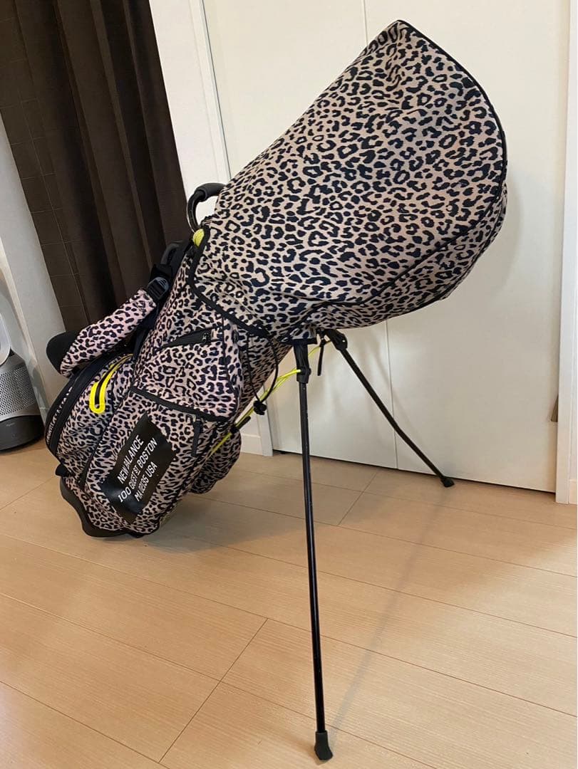希少ニューバランスレオパード柄スタンドキャディバック - メルカリ