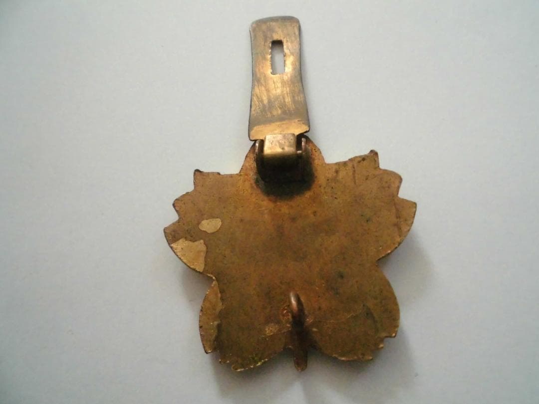 桜と遠測器の金属製装飾品 旧日本軍の砲兵観測徽章の通販はau PAY