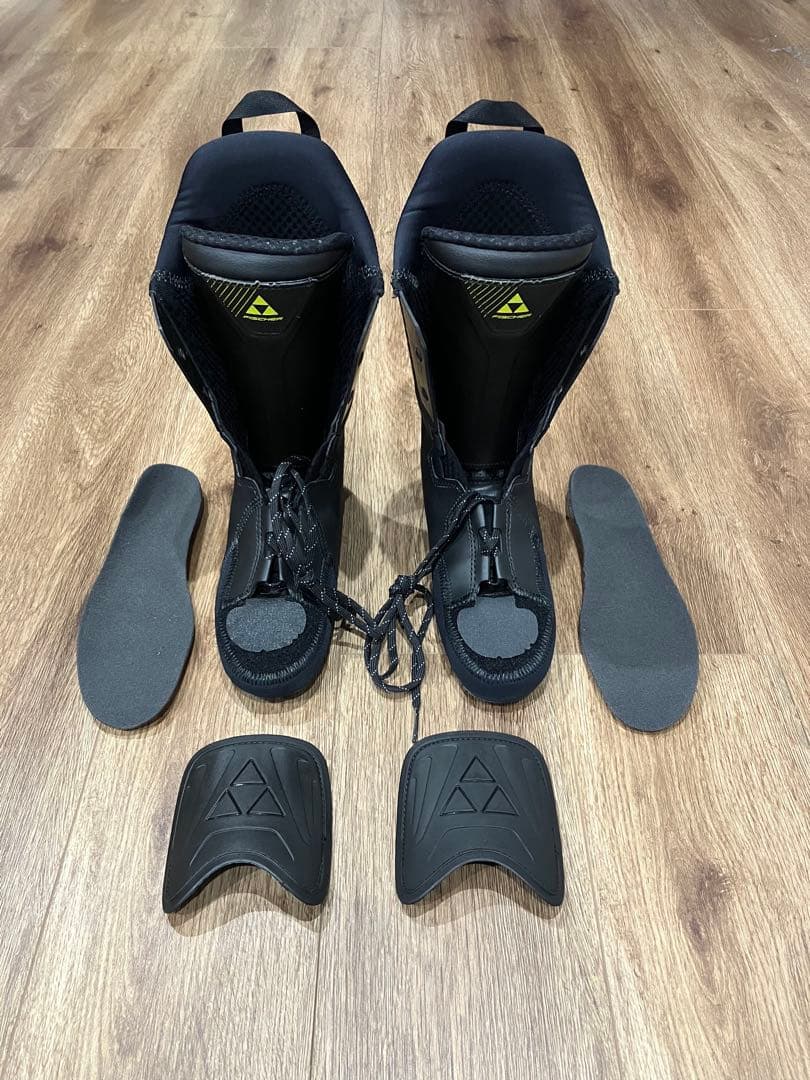 フィッシャー　スキーブーツ用インナー　2025-2026モデル　●新品未使用 2025 FISCHER（フィッシャー）RC ONE 9.0 足入れがしやすい