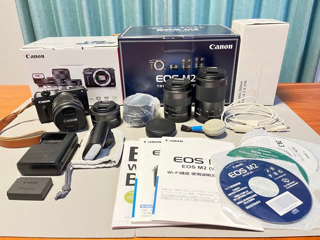 美品 Canon EOS M2 D 一眼レフ トリプルレンズキット➕望遠レンズ付 キヤノン EOS M2 トリプルレンズキット ホワイト | ミラーレス一眼