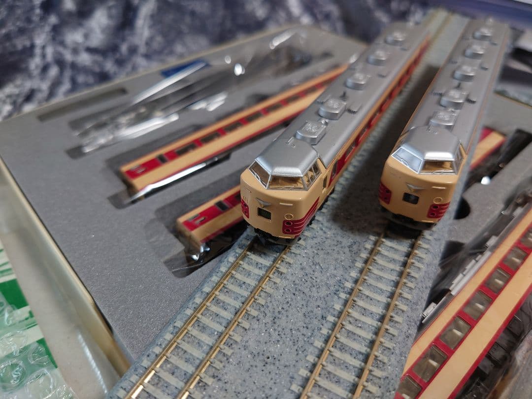 183系1000番台　KATO