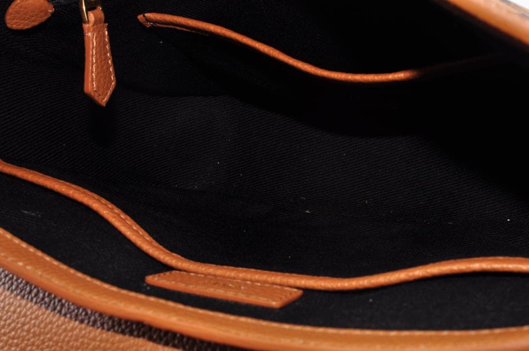 未使用品 BALLY バリー Gamesロゴ メッセンジャーバッグ 保存袋付