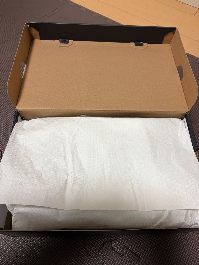 【新品】NIKE AIR FORCE 1 '07 LV8 26.5cm