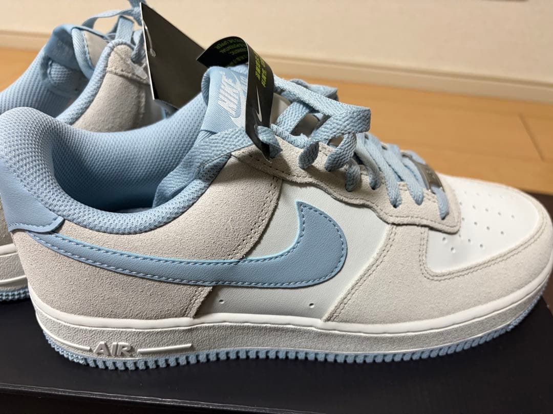 【新品】NIKE AIR FORCE 1 '07 LV8 26.5cm
