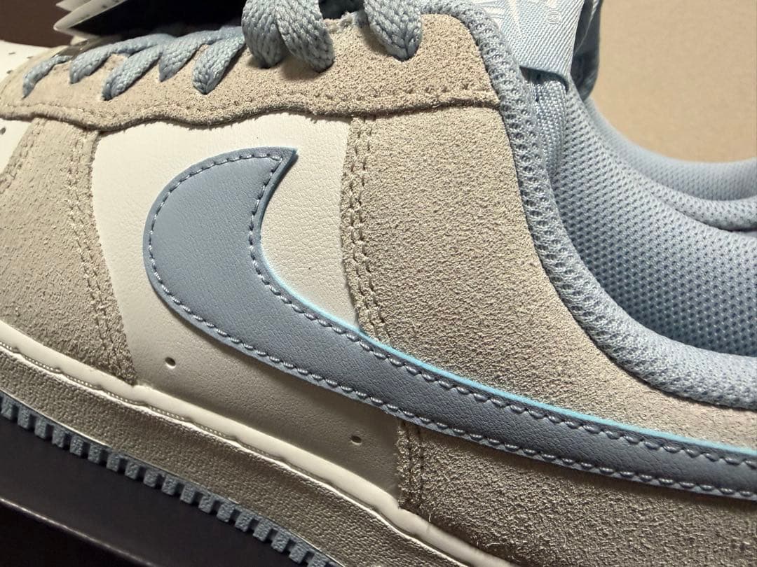 【新品】NIKE AIR FORCE 1 '07 LV8 26.5cm