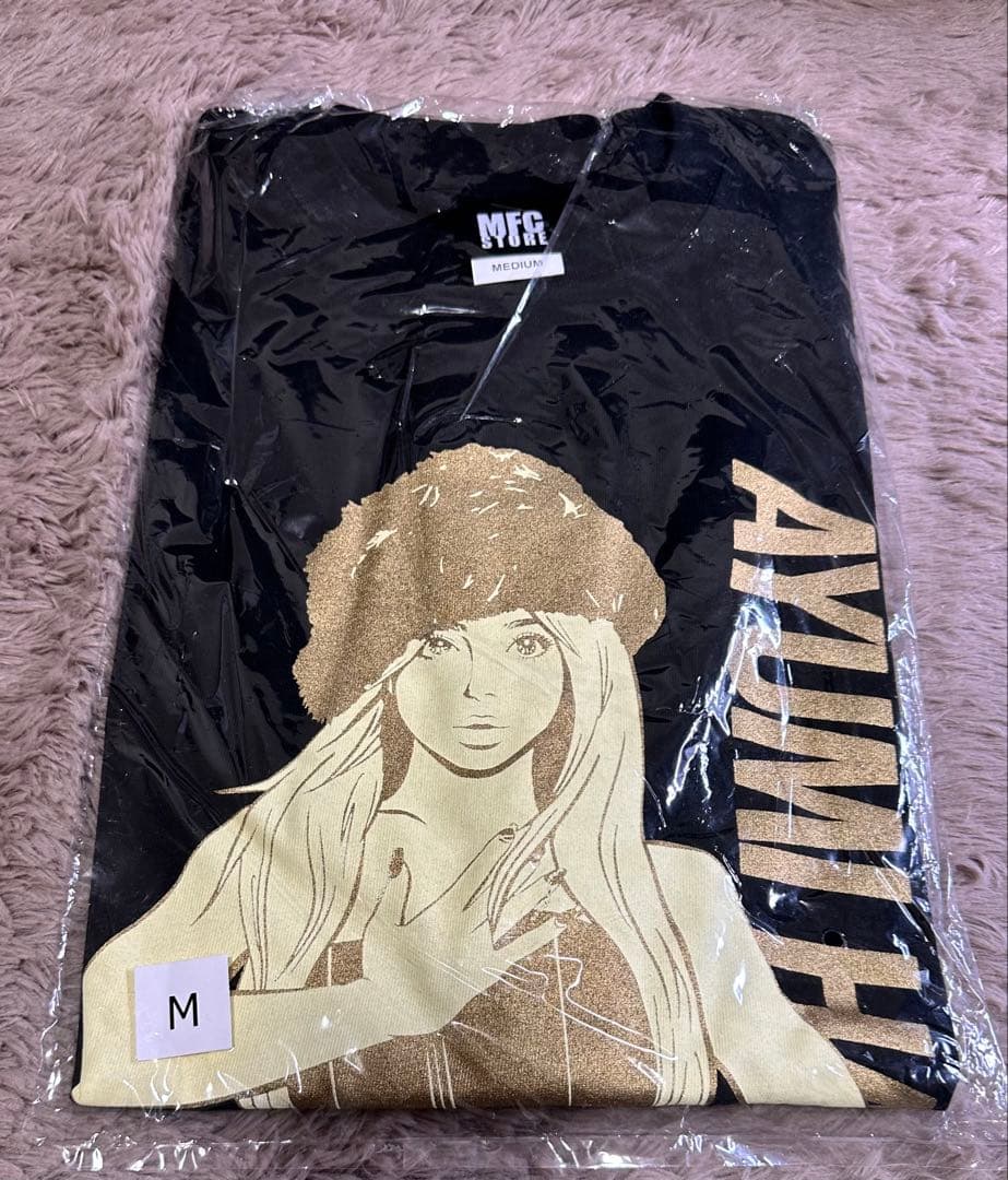 【新品未使用】浜崎あゆみMFCコラボTシャツ北京限定（黒白）ペンライト付き