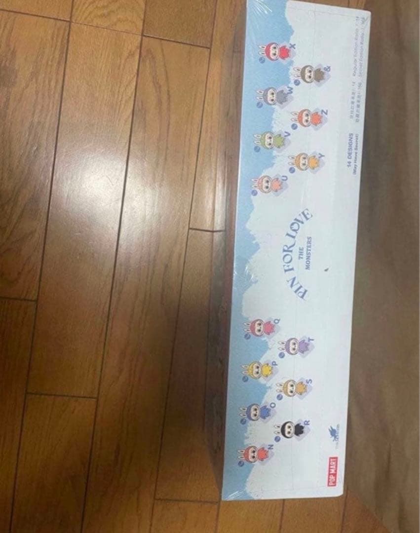 ラブブ　PIN for LOVE アソートボックス　正規品未開封LABUBU 青