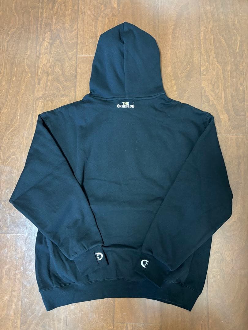 岡田准一 岡田一門 フード付きパーカー 黒 新品未使用 - メルカリ