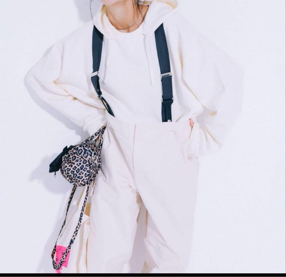 完売品　二宮こずえ× OUTDOOR PRODUCTSコラボパンツ