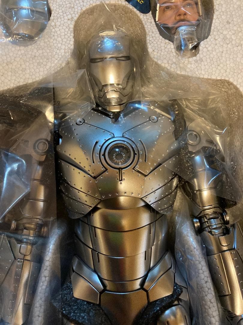 ホットトイズ　1/6　ムービーマスターピースアイアンマンマーク2