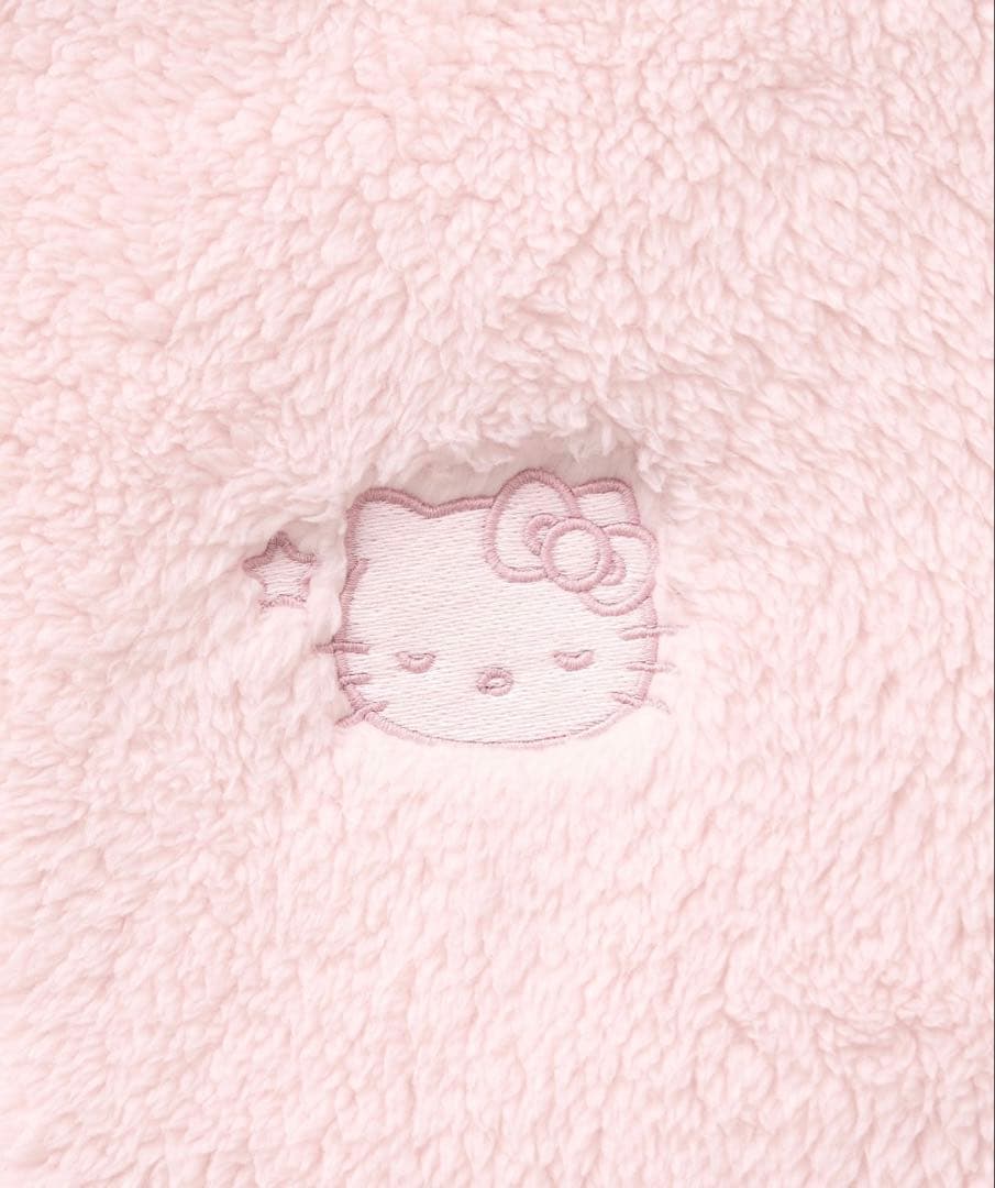 新品 GU マシュマロフィールフルジップパーカ ハローキティ Mサイズ