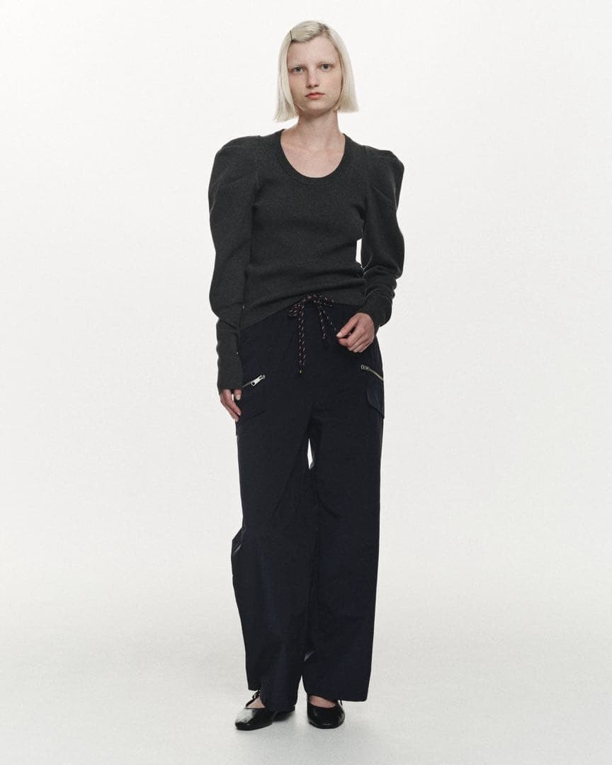 左近鈴乃さん Bibiy. ビビィ EFFIE PUFF KNIT ブラック