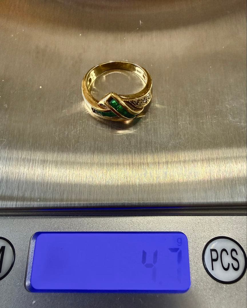 ★スクエアカットエメラルド(0.6ct)＆ダイヤ(0.05ct)　K18リング★