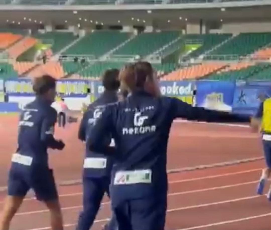 プロ着用 大分トリニータ支給品 トレーニングウェア - メルカリ