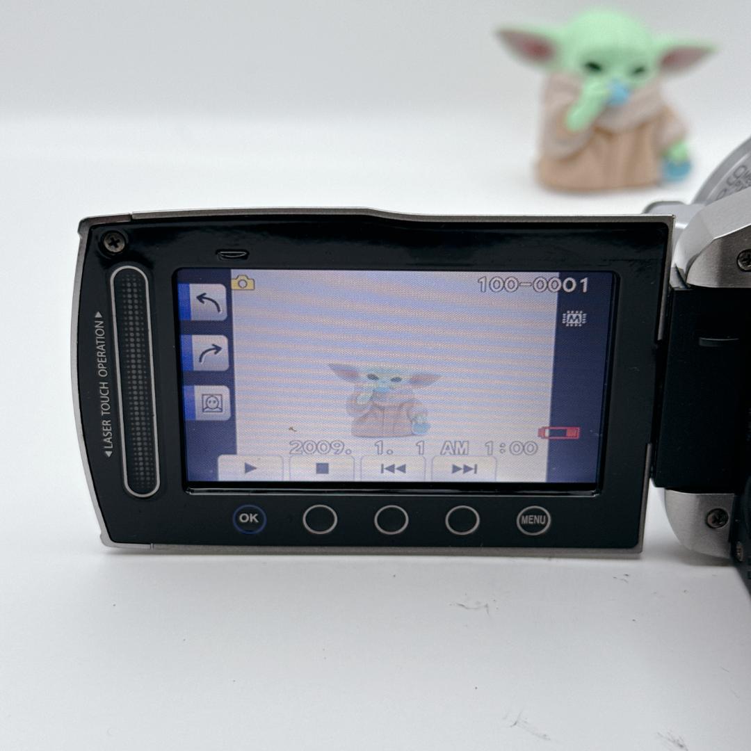 美品】JVC Everio ビデオカメラ GZ-HM400-S シルバー - メルカリ