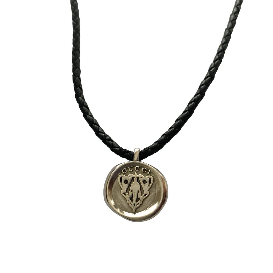 グッチ クレストマーク ネックレス レザー＆シルバー 925 良品 - メルカリ