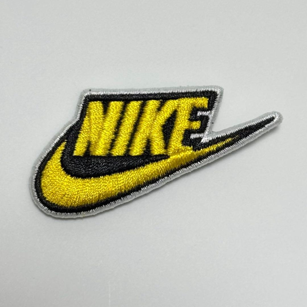 NIKE 刺繍 ワッペン 正規品 アイロン 熱 貼り付け swoosh ロゴ - メルカリ