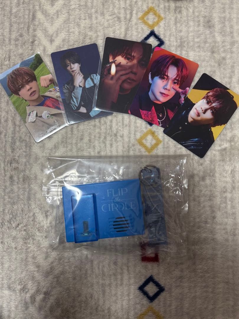 INI 藤牧京介 ボイスキーフック 限定トレカ付き - メルカリ