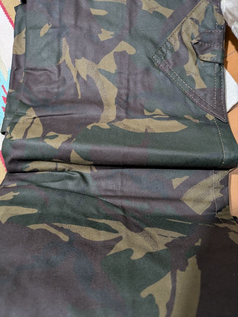 希少 ブッシュクラフトスペイン タープ カモ柄 特注 軍幕 - メルカリ