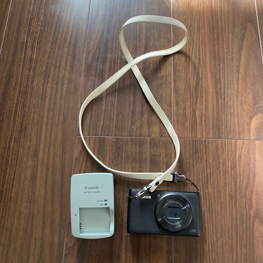 m*)様 Canon power shot s95 本体と充電器 Canon Digital Camera Powershot S95 10-Megapixel High-Sensitivity